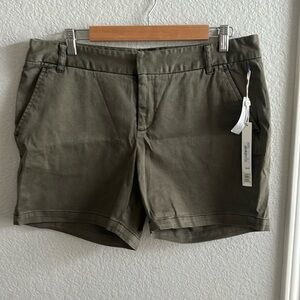 Caslon twill shorts - Olive Sarma